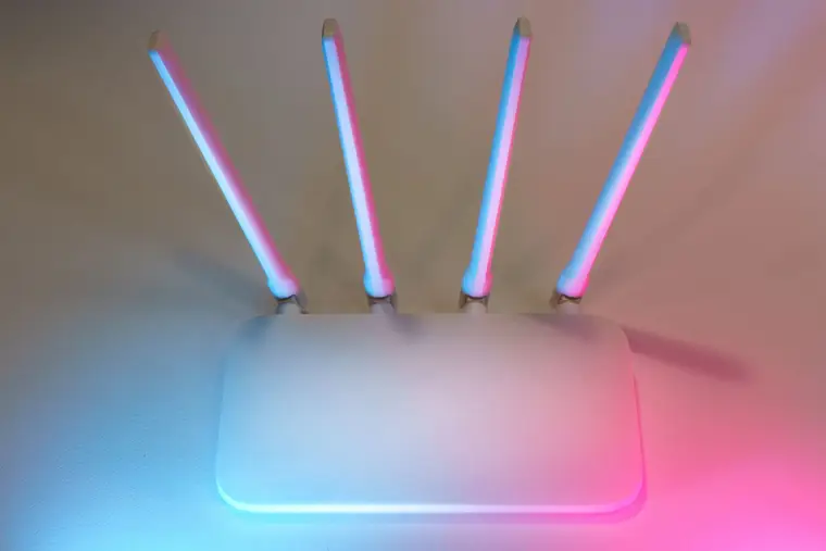Wireless router with four antennas